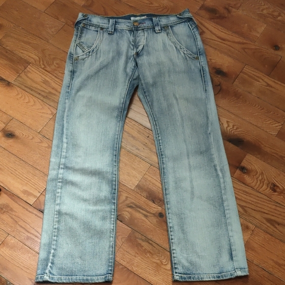 👖Vintage Levi's Y2K Boy Cut Jeans - Picture 1 of 14